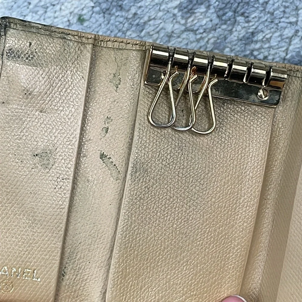 CHANEL interlocking cc